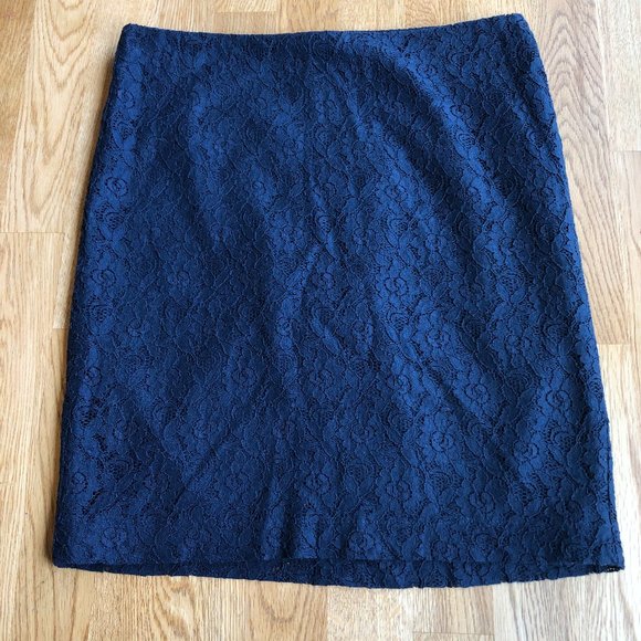 Cynthia Rowley Floral Lace Overlay Skirt Navy Blue Size 4 - Picture 1 of 8